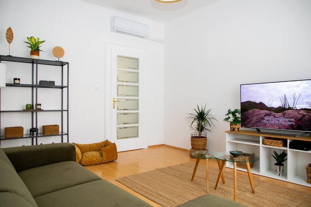 Brand New City Center Apartment Nostalgija Spalato Esterno foto