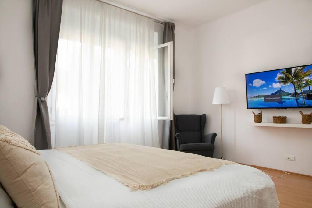 Brand New City Center Apartment Nostalgija Spalato Esterno foto