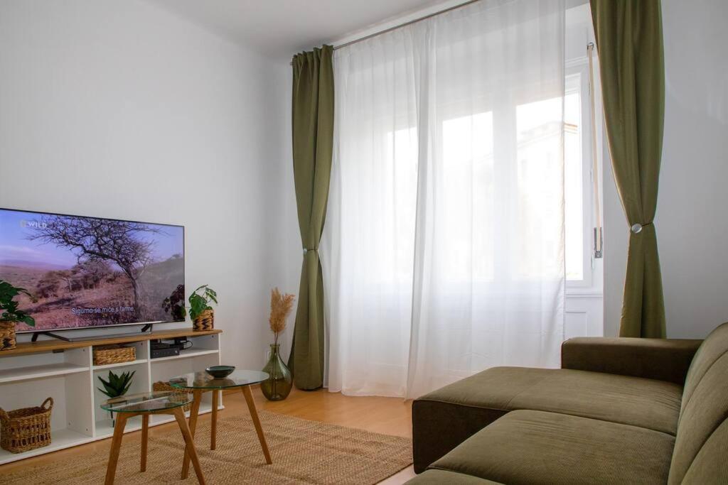 Brand New City Center Apartment Nostalgija Spalato Esterno foto